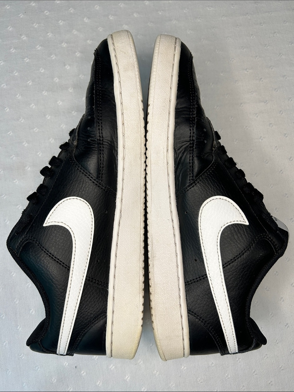 Nike Court Vision Low-Top Black and white classic Sneakers